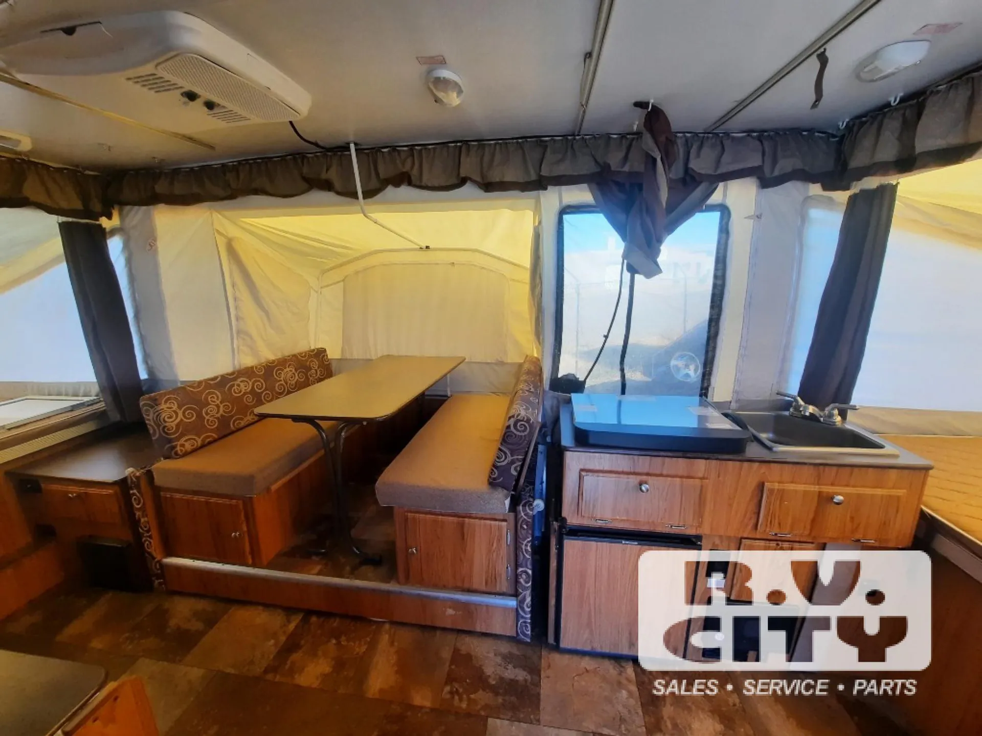 2013 Forest River Rockwood Freedom 232XR — Photo 5