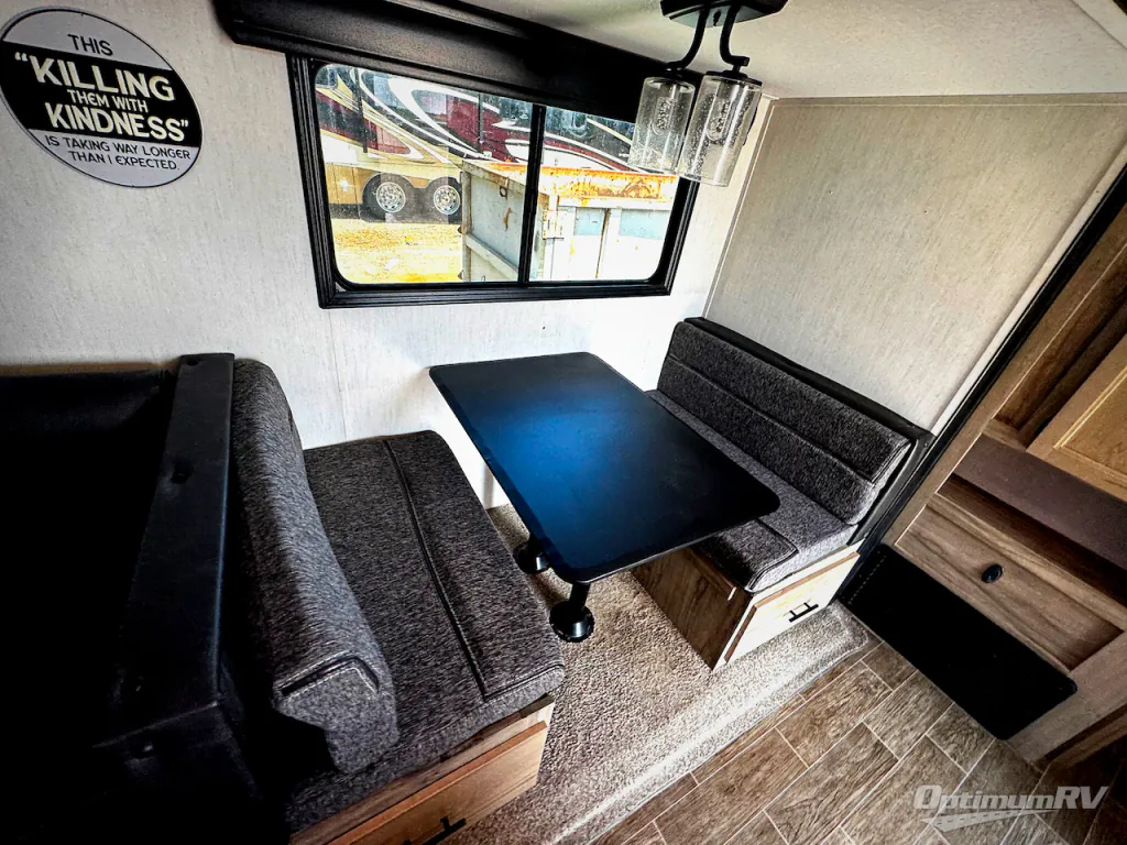 2022 Forest River Cherokee Alpha Wolf 33BH-L, Photos photo 12