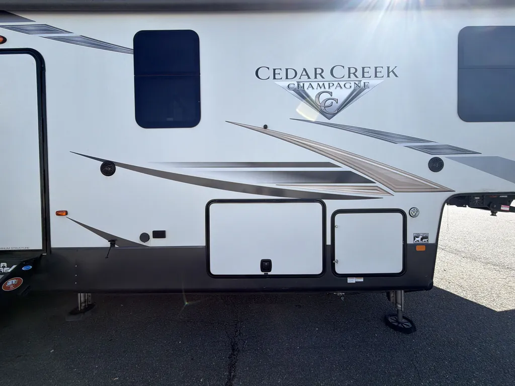 2022 Forest River Cedar Creek Champagne Edition 38EL, Photos photo 33