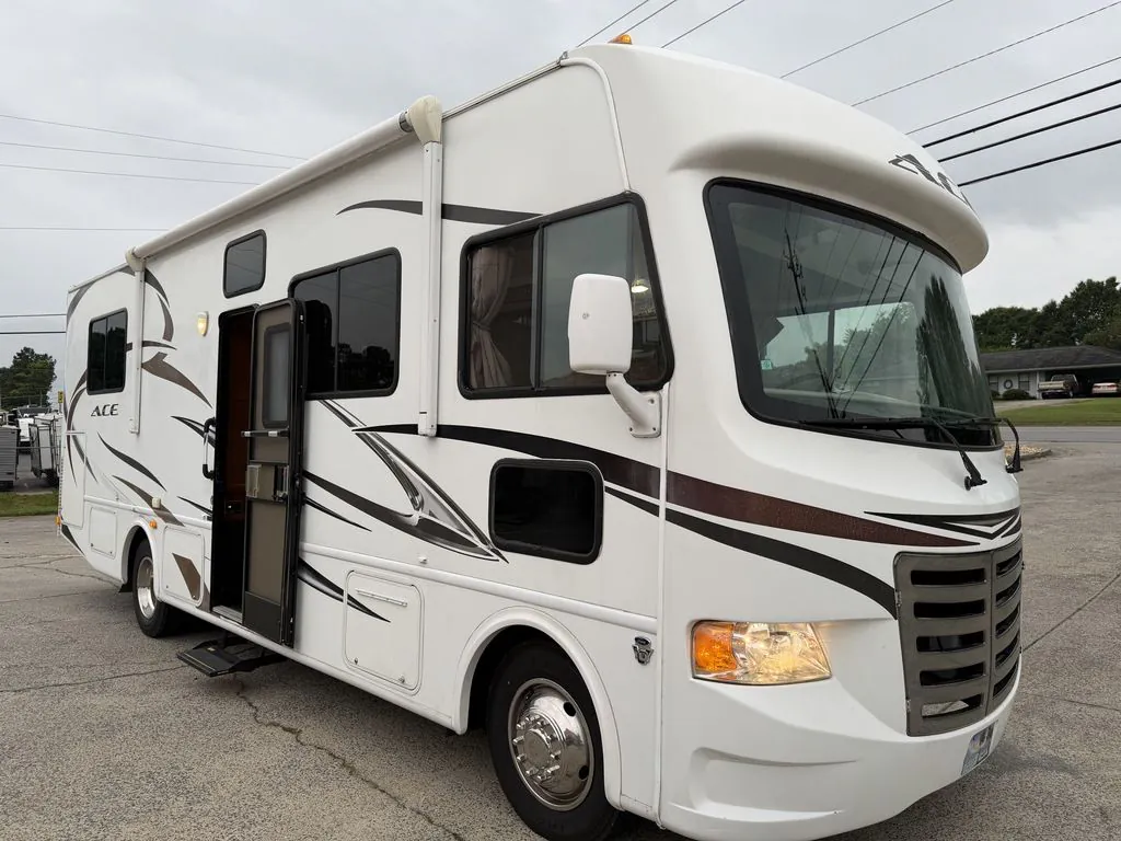 2012 Thor Motor Coach A.C.E. 292 - Photo 3