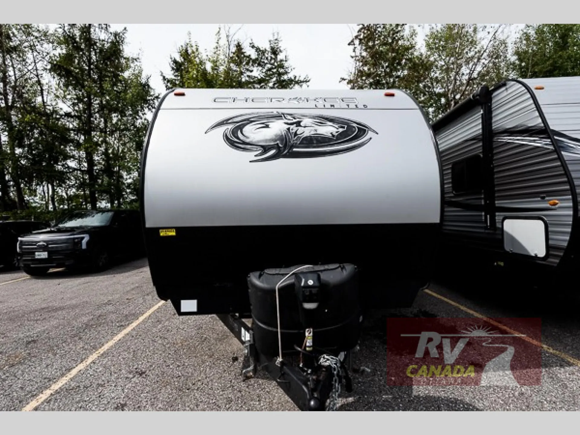 2021 Forest River Cherokee 324TS dealer photo 2 from RV Canada Ottawa