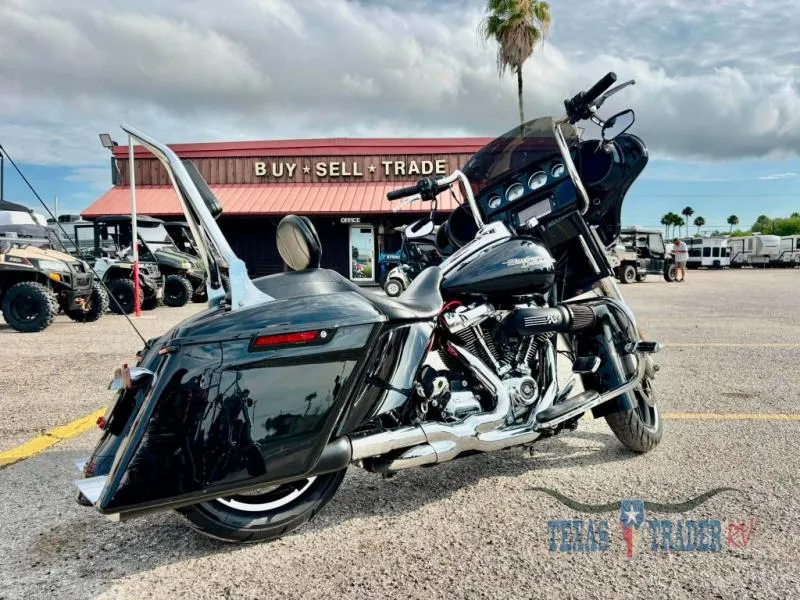 2017 Harley-Davidson STREET GLIDE SPECIAL Used    FLHXS - Photo 4
