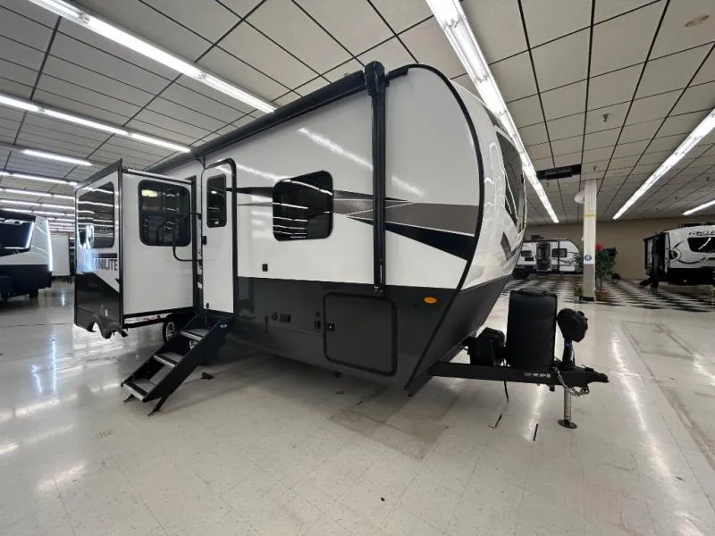 2025 Forest River Rockwood Mini Lite 2518S - Photo 2