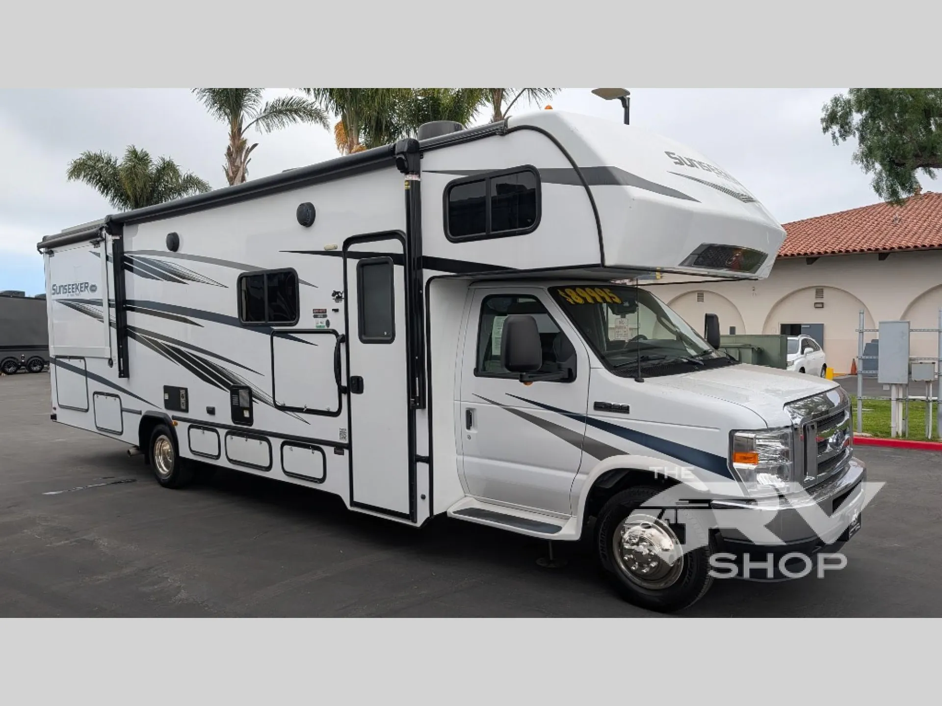 2023 Forest River Sunseeker Classic 3010DS - Photo 2