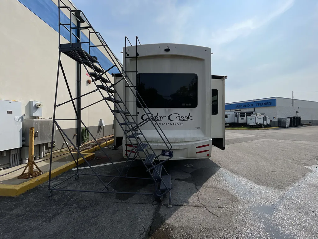 2021 Forest River Cedar Creek Champagne Edition 38EL, Photos photo 5