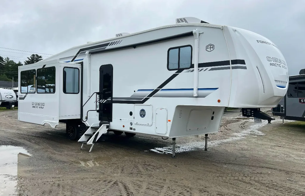 2026 Forest River Cherokee Arctic Wolf 289PANO - Photo 2