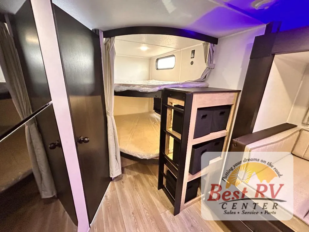 2027 Forest River Cherokee Grey Wolf 26KF, Photos photo 48