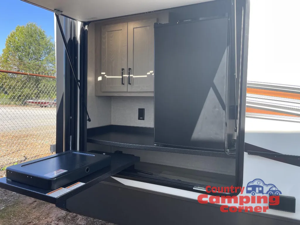 2022 Forest River Rockwood Signature Ultra Lite 8288SB, Photos photo 5