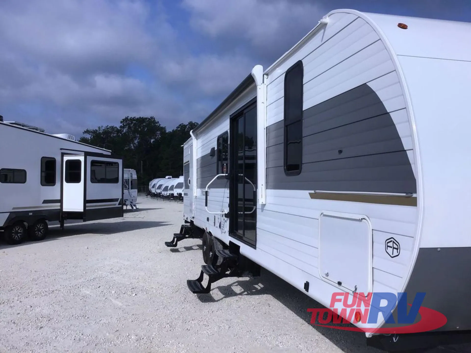 2027 Forest River Wildwood 36VBDS - Photo 4