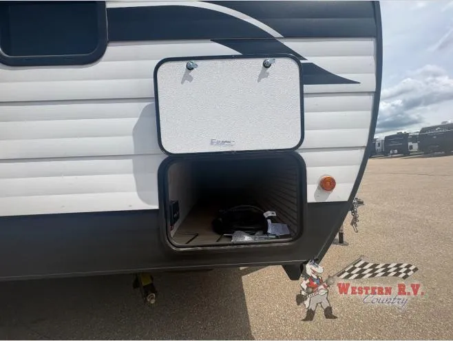 2026 Shasta RVs Compact 18FQ - Photo 4
