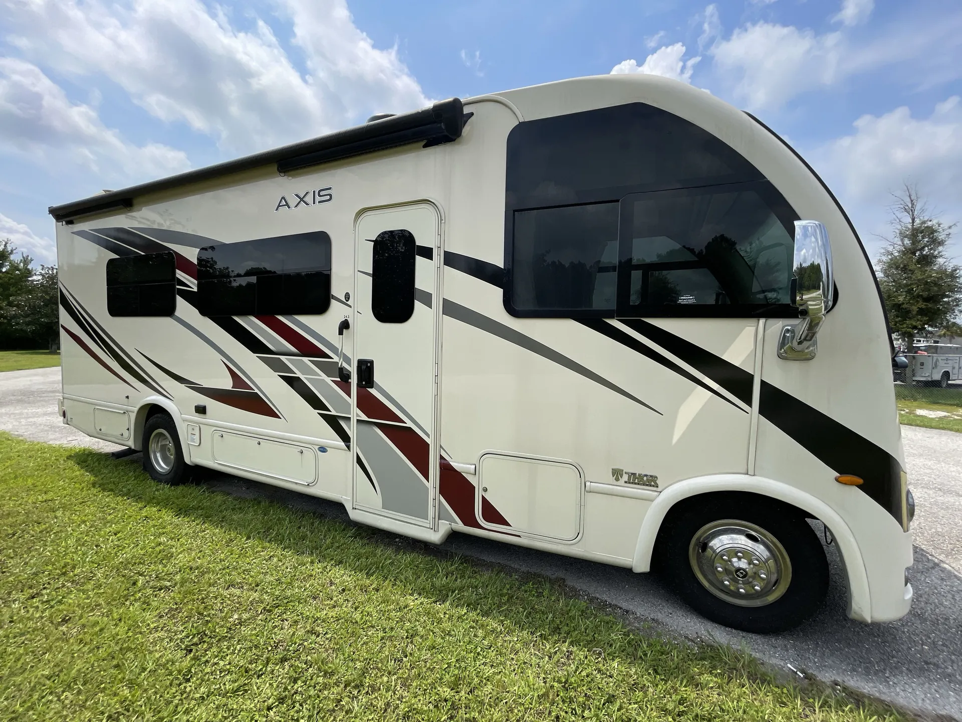 2023 Thor Motor Coach Axis 24.3