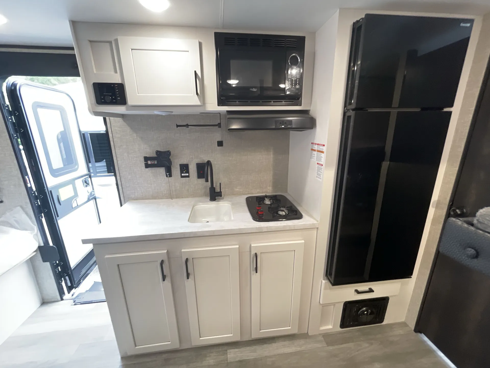 2024 Jayco Jay Flight SLX 184BSW — living area main