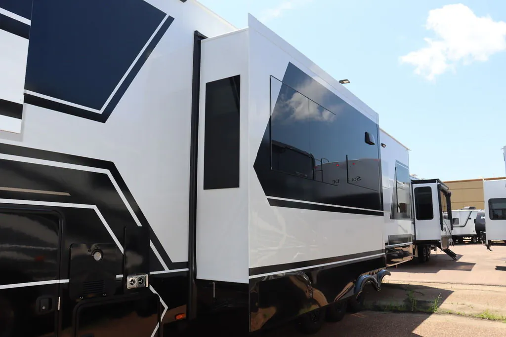 2026 Brinkley Model G 3970, Photos photo 2