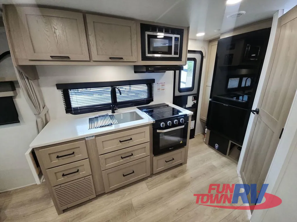 2026 Forest River Rockwood Mini Lite 2109S, Photos photo 11