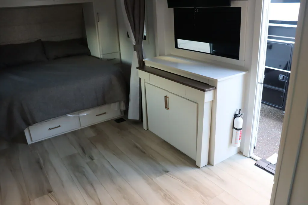 2026 Brinkley Model Ix 23X, Photos photo 6