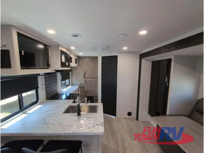 2026 Forest River Solaire Lite 232UD - Photo 3