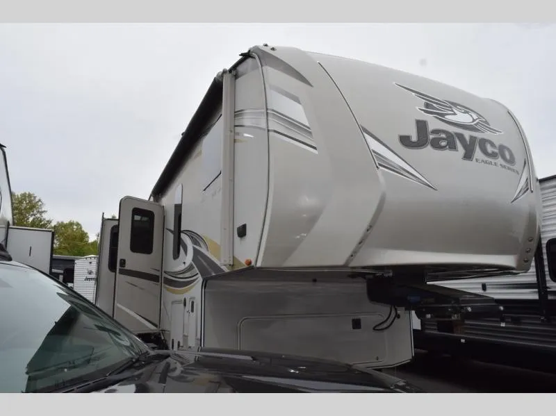 2019 Jayco Eagle HT 30.5CKTS - Photo 4