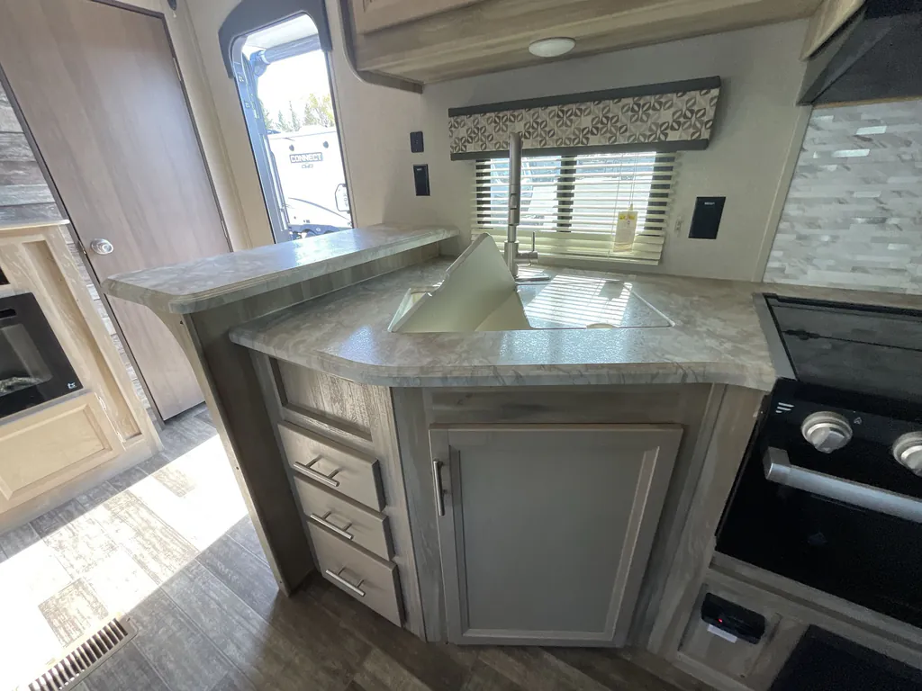 2021 Coachmen Catalina Legacy Edition 243RBS, Photos photo 11