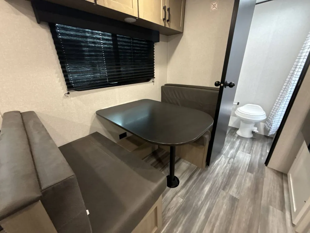 2027 Jayco Jay Flight 175FQ, Photos photo 5