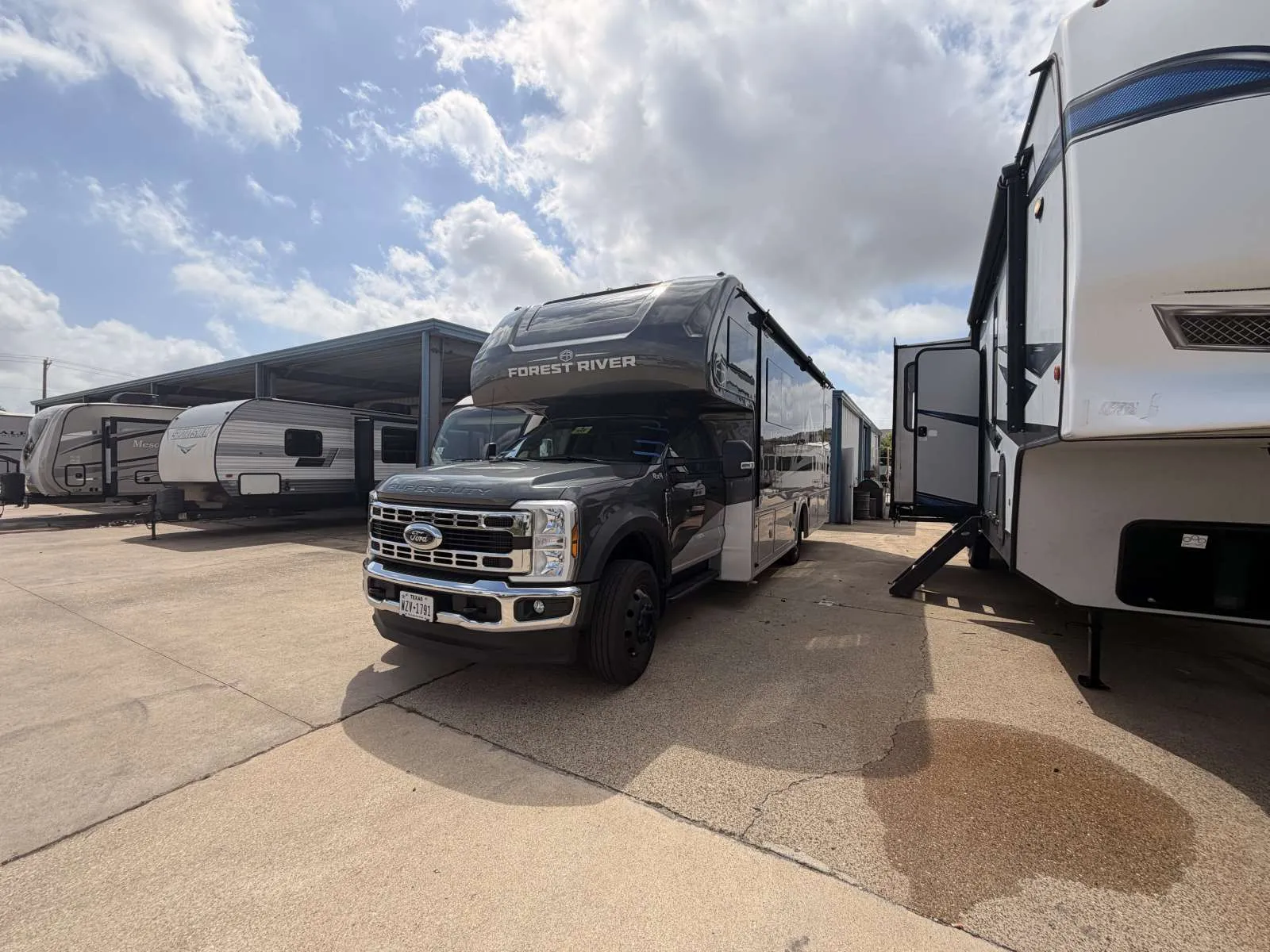 2026 Forest River BRAVADO 29S - Photo 4