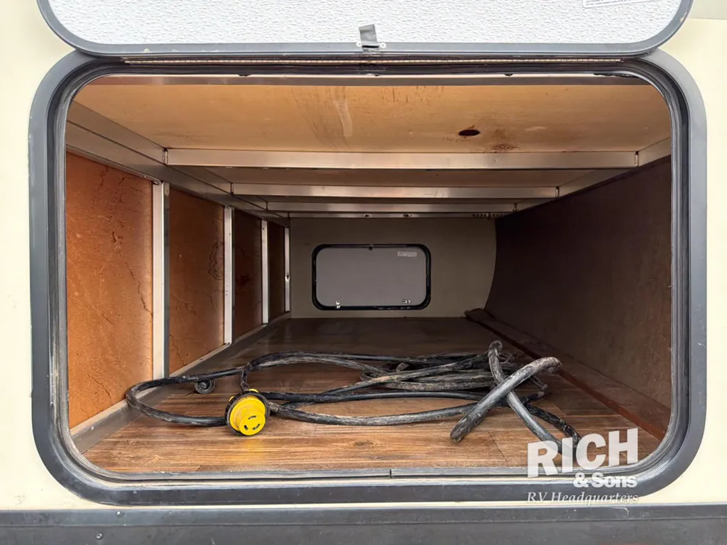 2017 Forest River Vibe Extreme Lite 224RLS, Photos photo 6