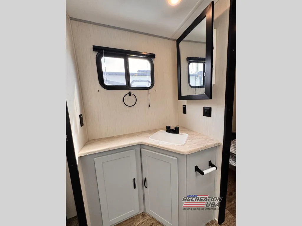 2022 Forest River Vibe 28BH, Photos photo 32