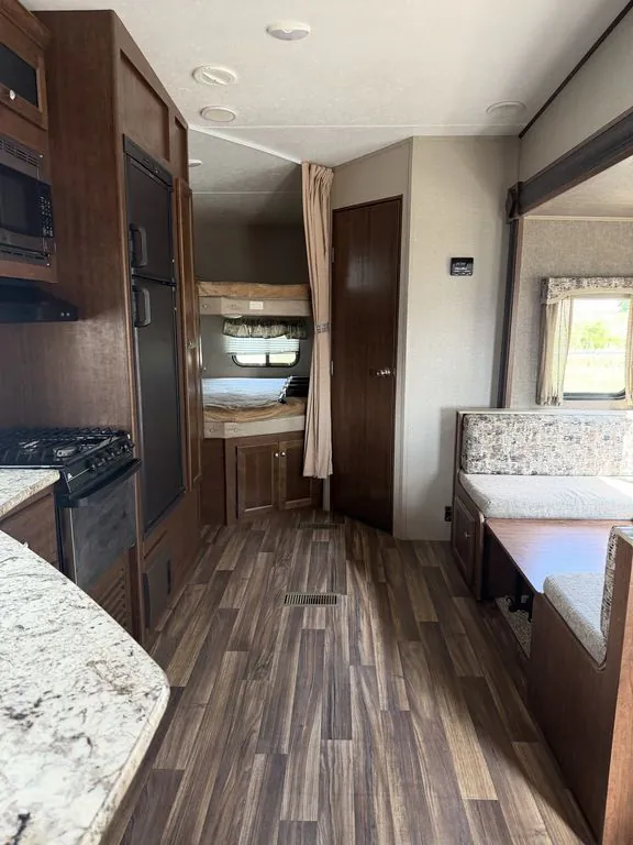 2017 Keystone Hideout 281DBS - Photo 4
