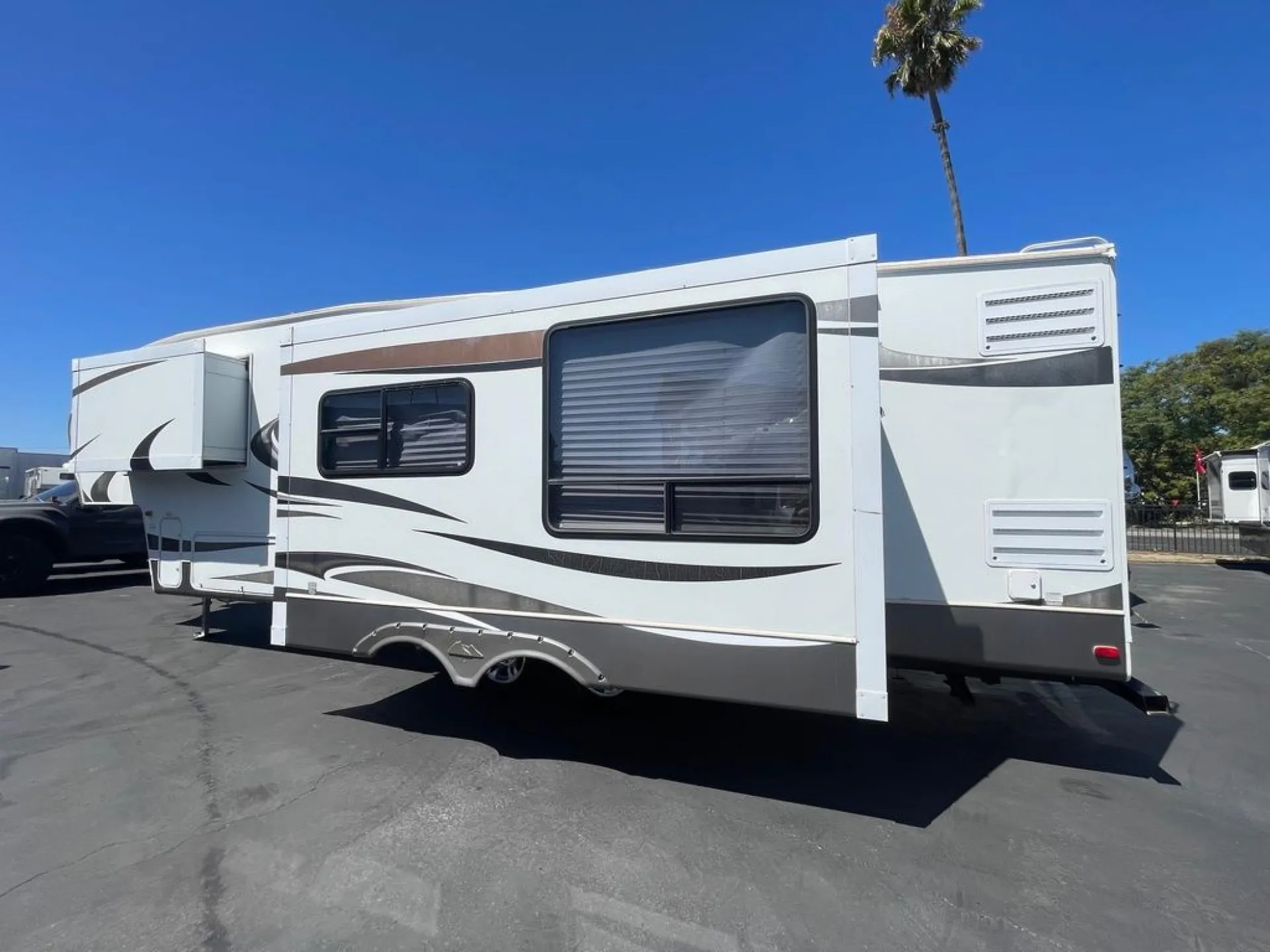 2012 Keystone Cougar 297RKS - Photo 3