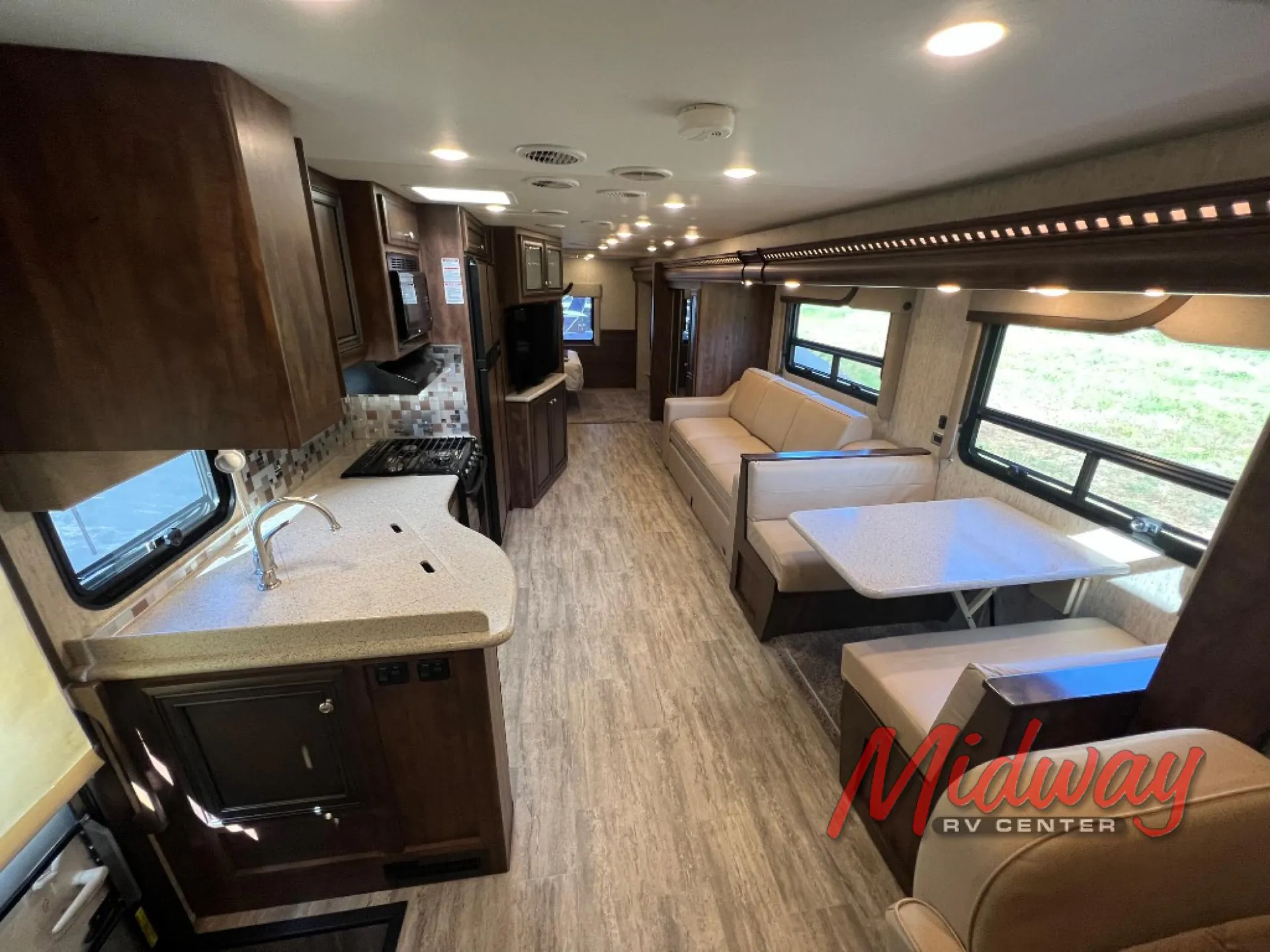 2018 Newmar Bay Star Sport 3307 - Photo 4