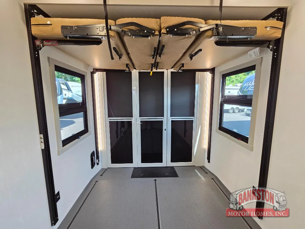 2027 Brinkley Model G 3970, Photos photo 18