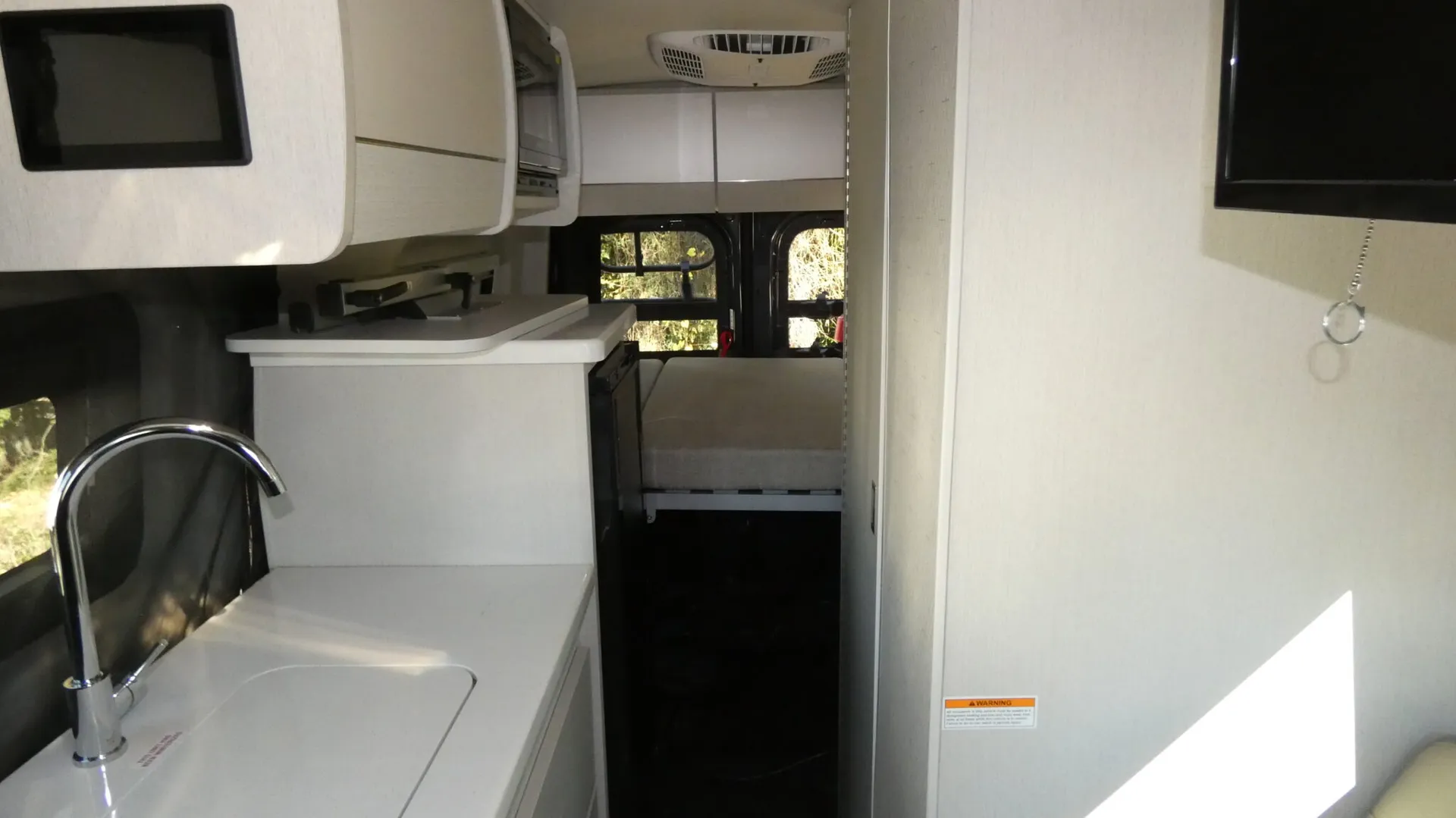 2026 Thor Motor Coach Sanctuary 19M - Photo 3