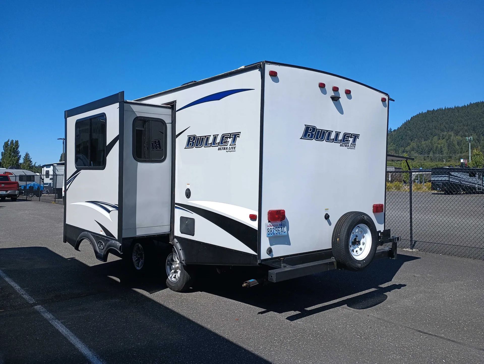 2019 Keystone Bullet 212RBSWE - Photo 3