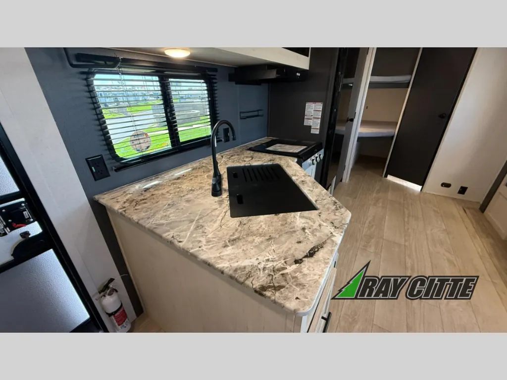2027 Shasta RVs i-5 Edition 527BHS, Photos photo 6