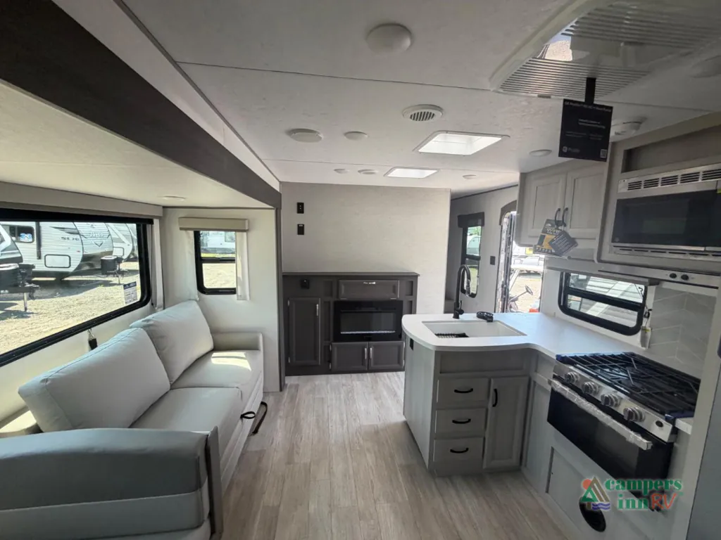 2027 Coachmen Catalina Legacy Edition 333DBDSCK, Photos photo 11