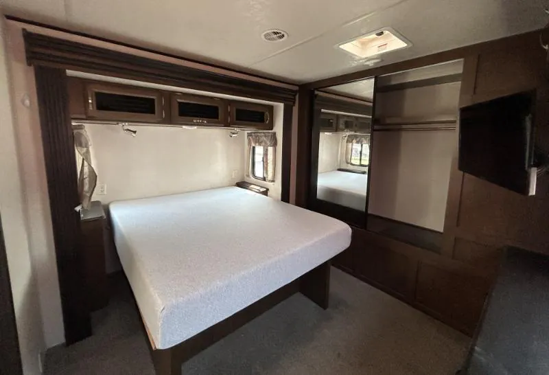 2018 Forest River Salem Villa 426-2B, Photos photo 19