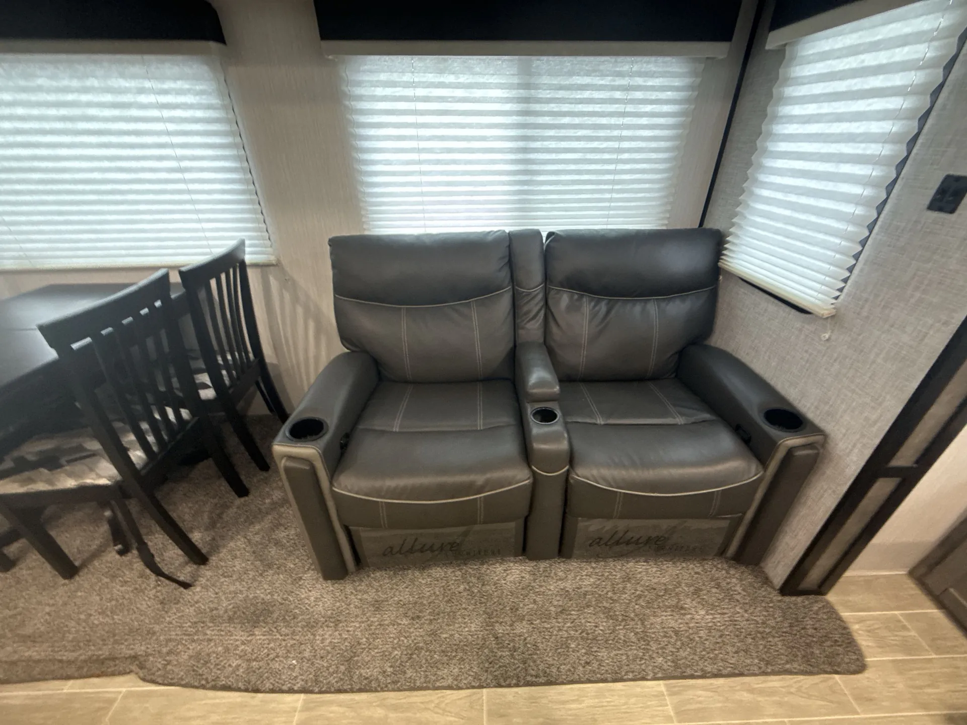 2020 Heartland Wilderness 3375 KL — living area main