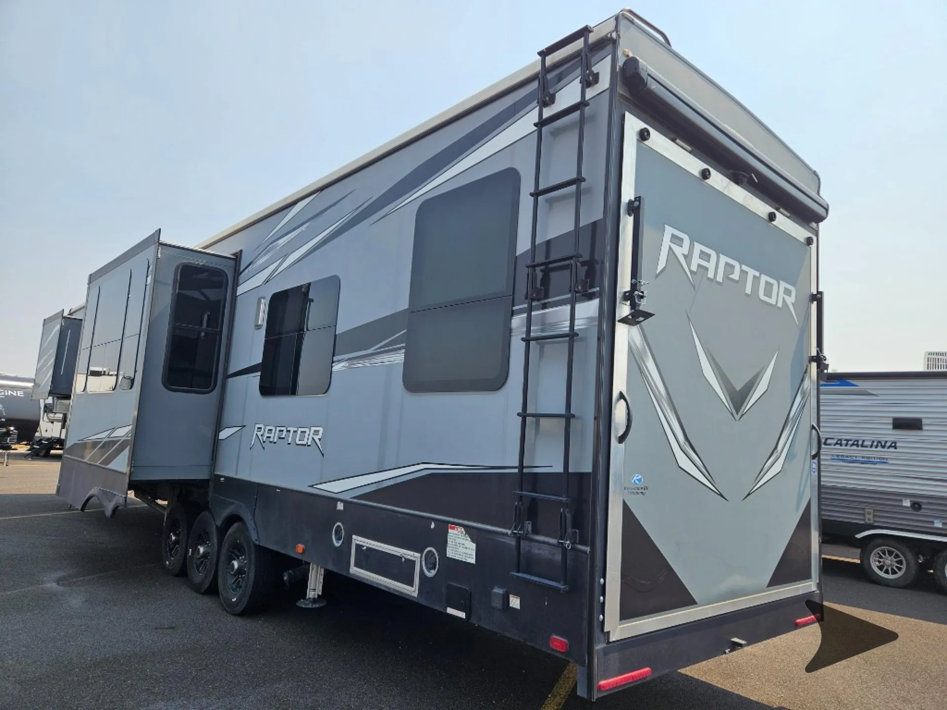 2021 Keystone Raptor 429 - Photo 4