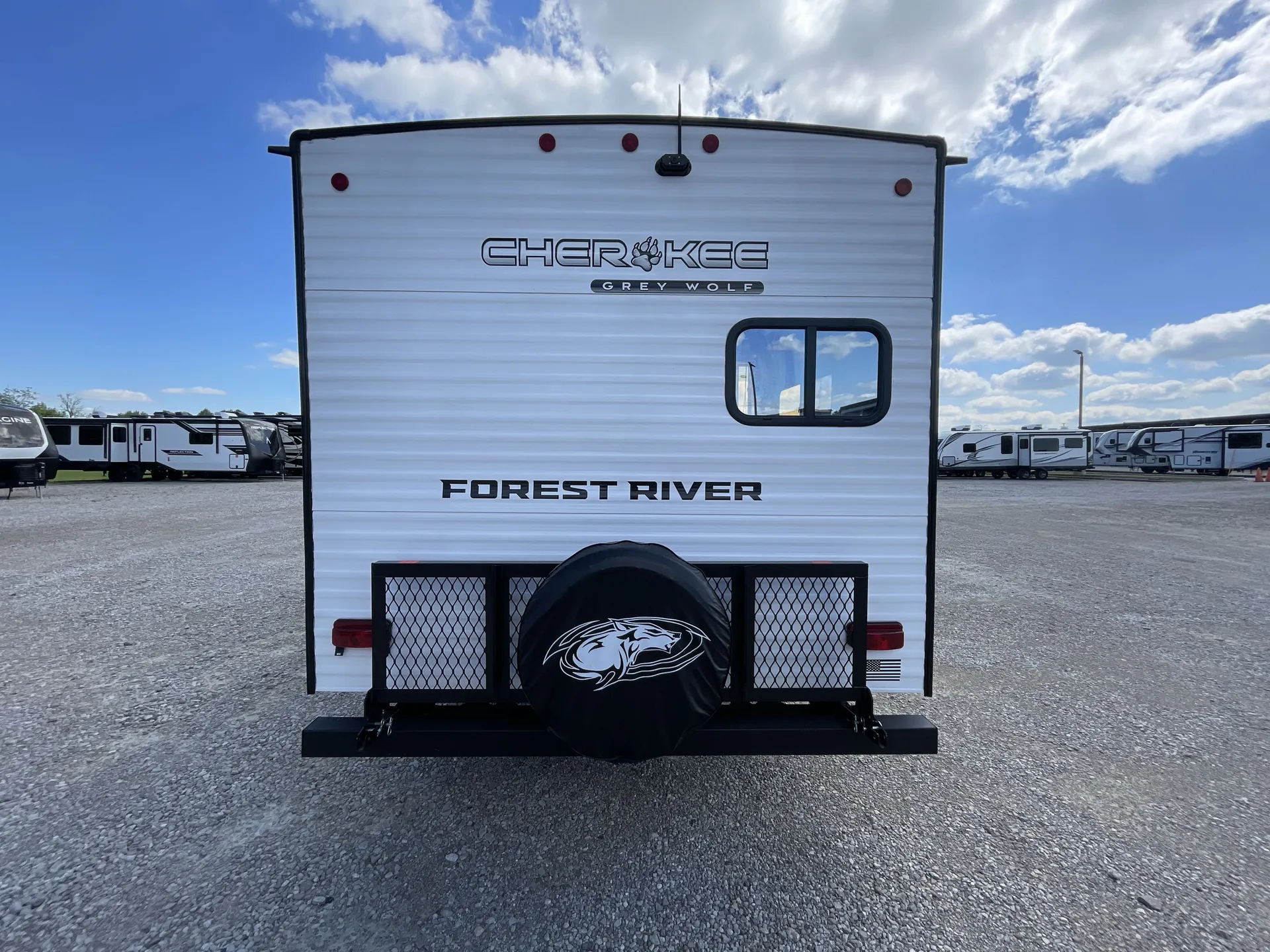 2026 Forest River Cherokee Grey Wolf 26SS — backside