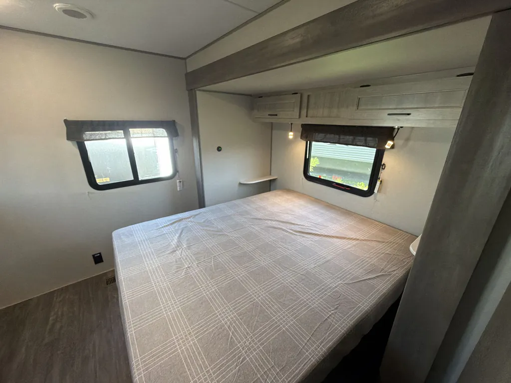 2026 Forest River Aurora 34BHTS 2 QUEEN BEDS, Photos photo 24