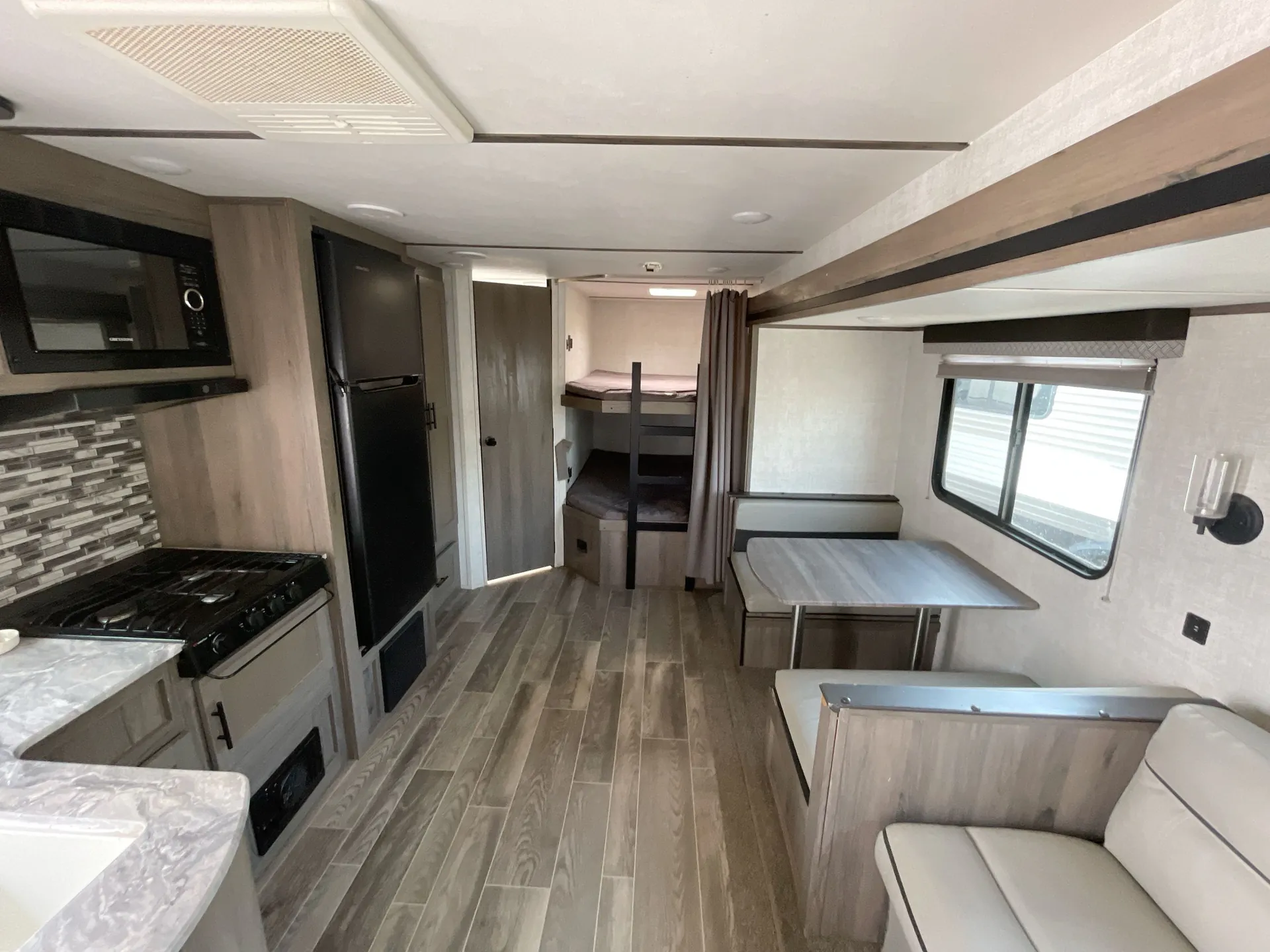2022 Gulf Stream Ameri-Lite 268BH — living area main