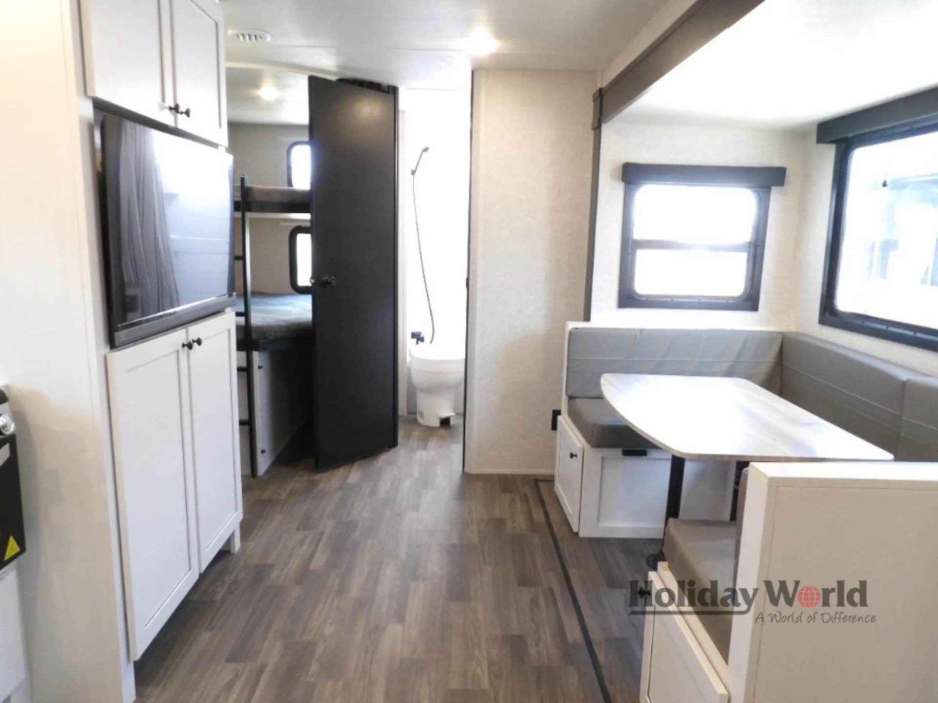 2025 Highland Ridge Range Lite 241BH - Photo 4