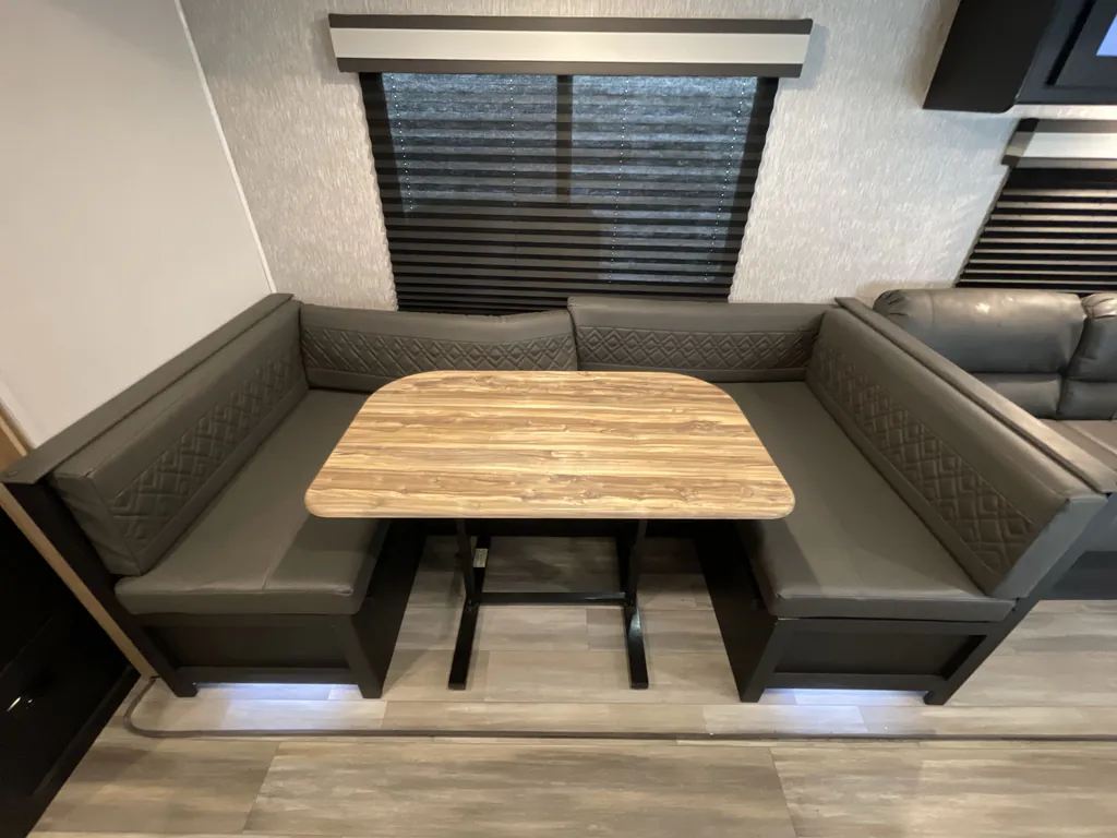 2023 Coachmen Freedom Express Select 29SE, Photos photo 22