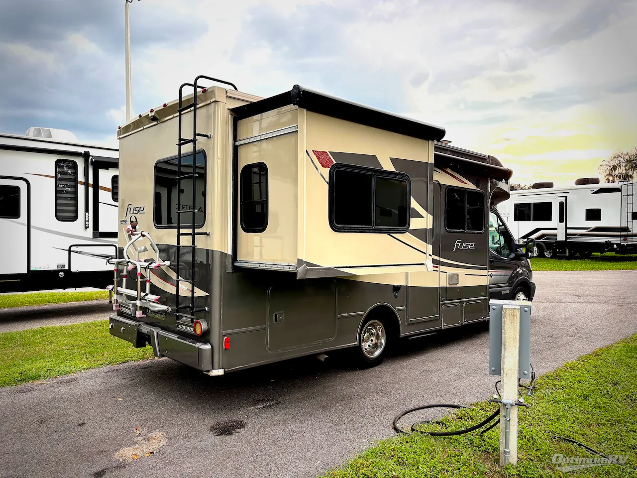 2017 Winnebago Fuse 23T - Photo 3