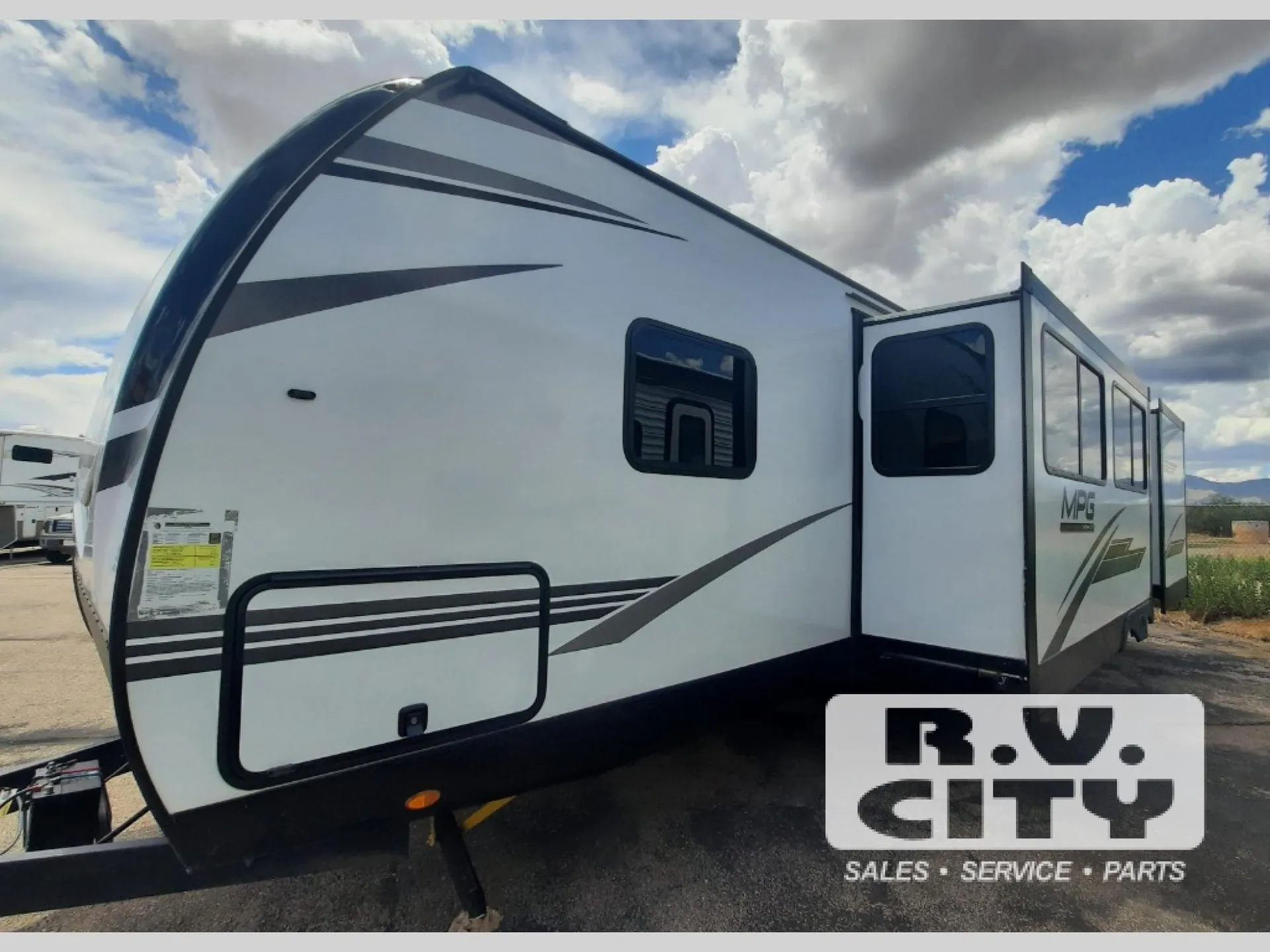2023 Cruiser RV MPG 3100BH - Photo 3