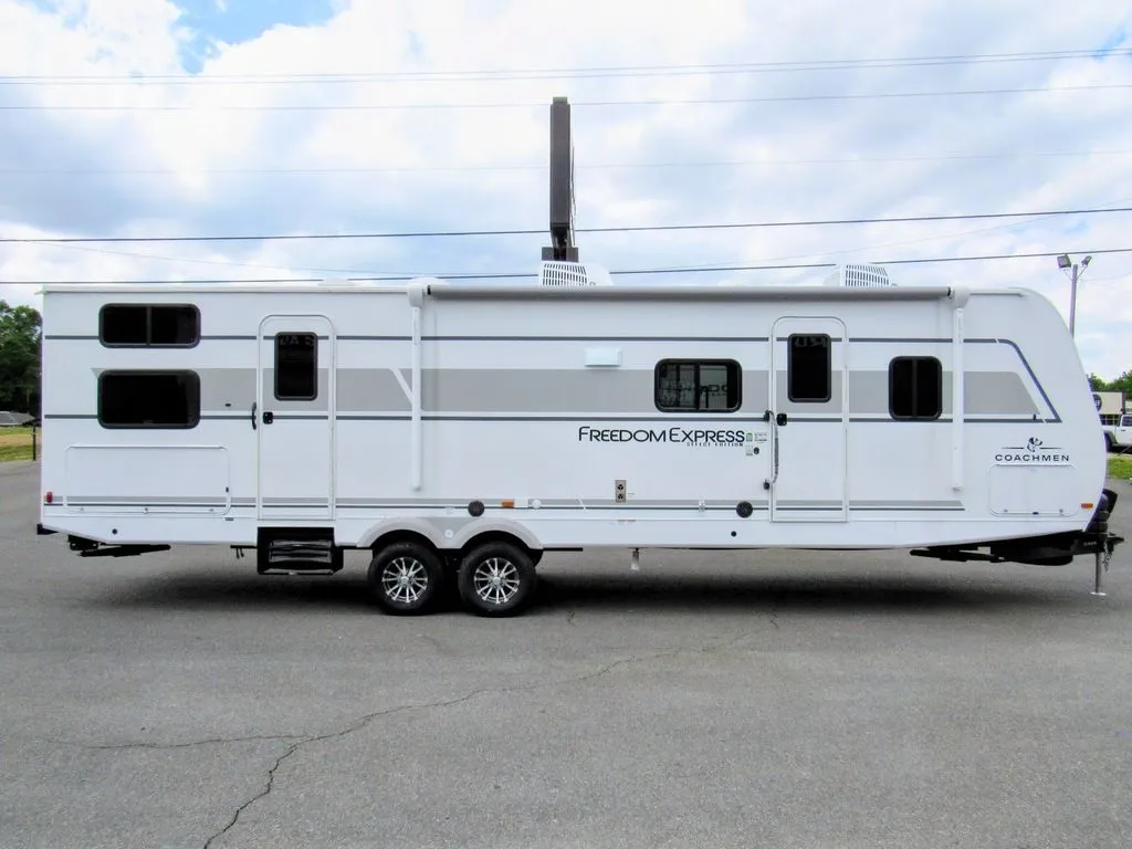2026 Coachmen Freedom Express 31SE - Photo 2