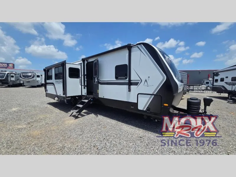 2027 Grand Design Imagine 2970RL - Photo 2