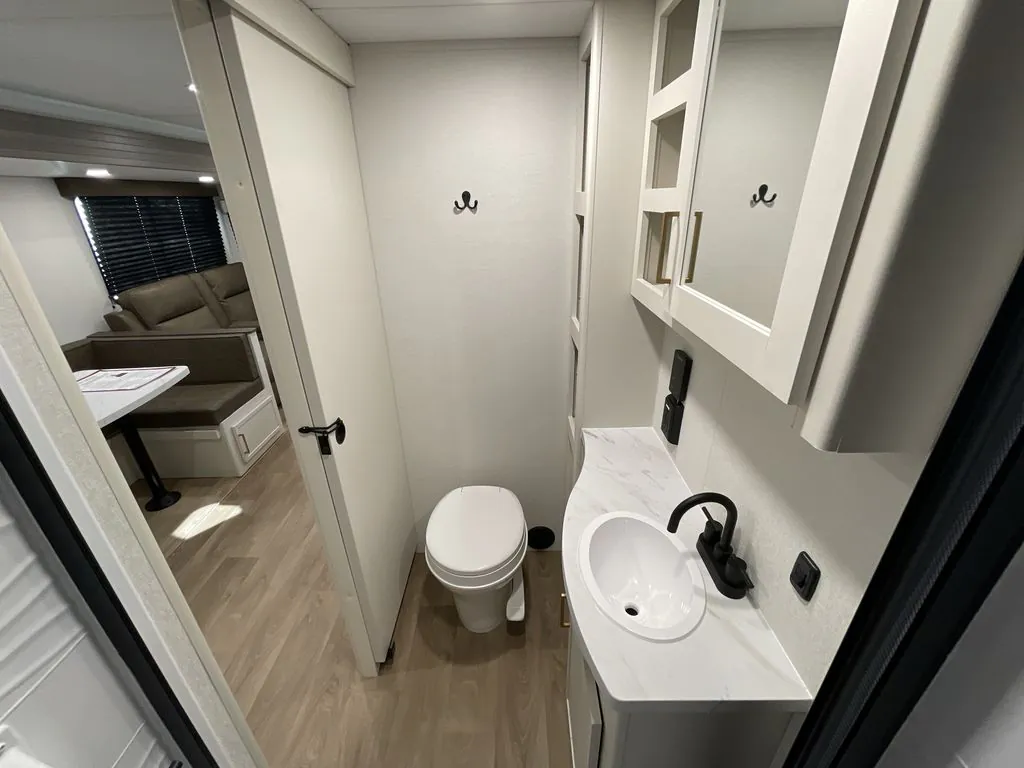 2027 Grand Design Transcend 335BHT, Photos photo 27