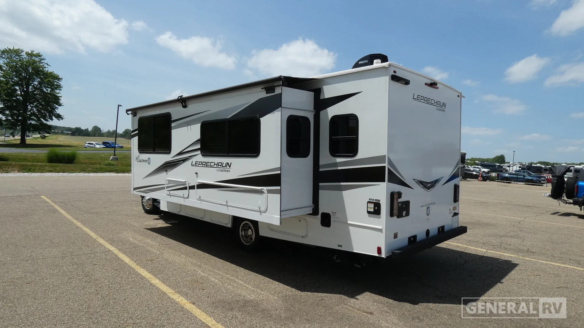 2025 Coachmen Leprechaun 260MB - Photo 4
