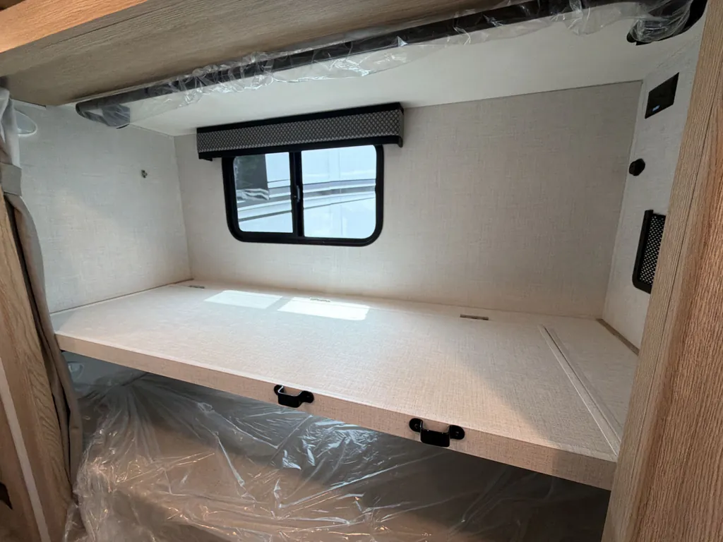 2027 Thor Motor Coach Freedom Elite 31FE, Photos photo 19