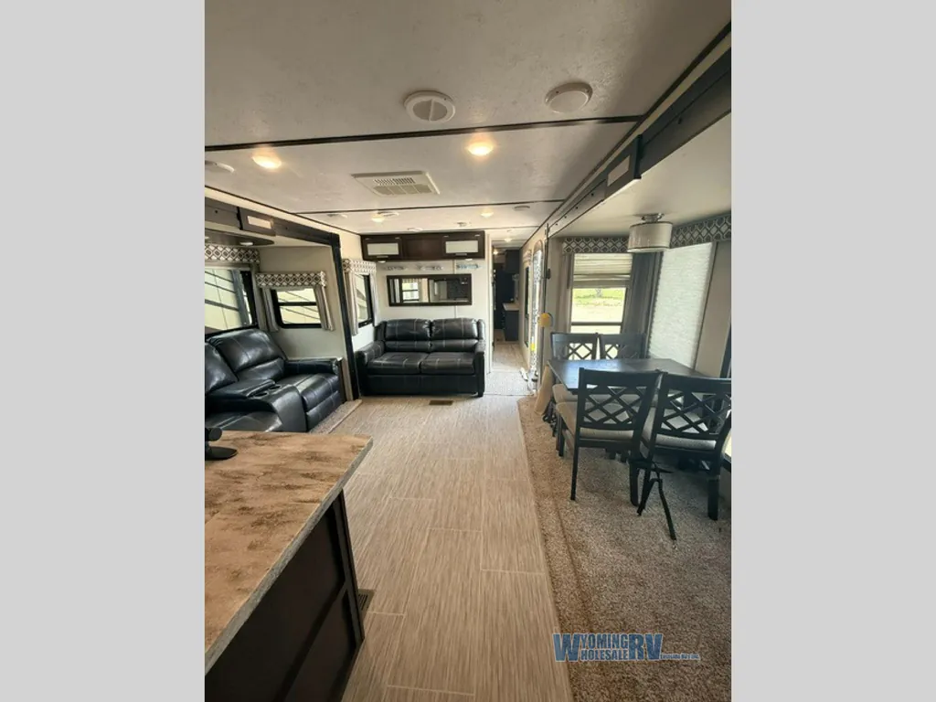 2019 Prime Time LaCrosse 3311RK, Photos photo 9